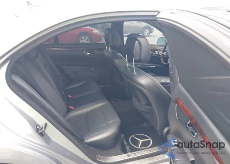 2012 Mercedes-Benz S 550 4Matic z USA, uszkodzony, nr VIN WDDNG9EB4CA449167